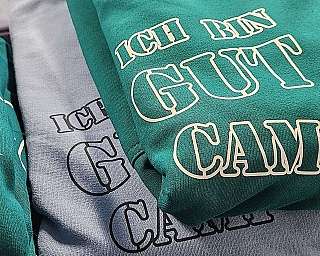 Bunte Hoodies mit Aufdrucken Ich-bin-gut-Camp